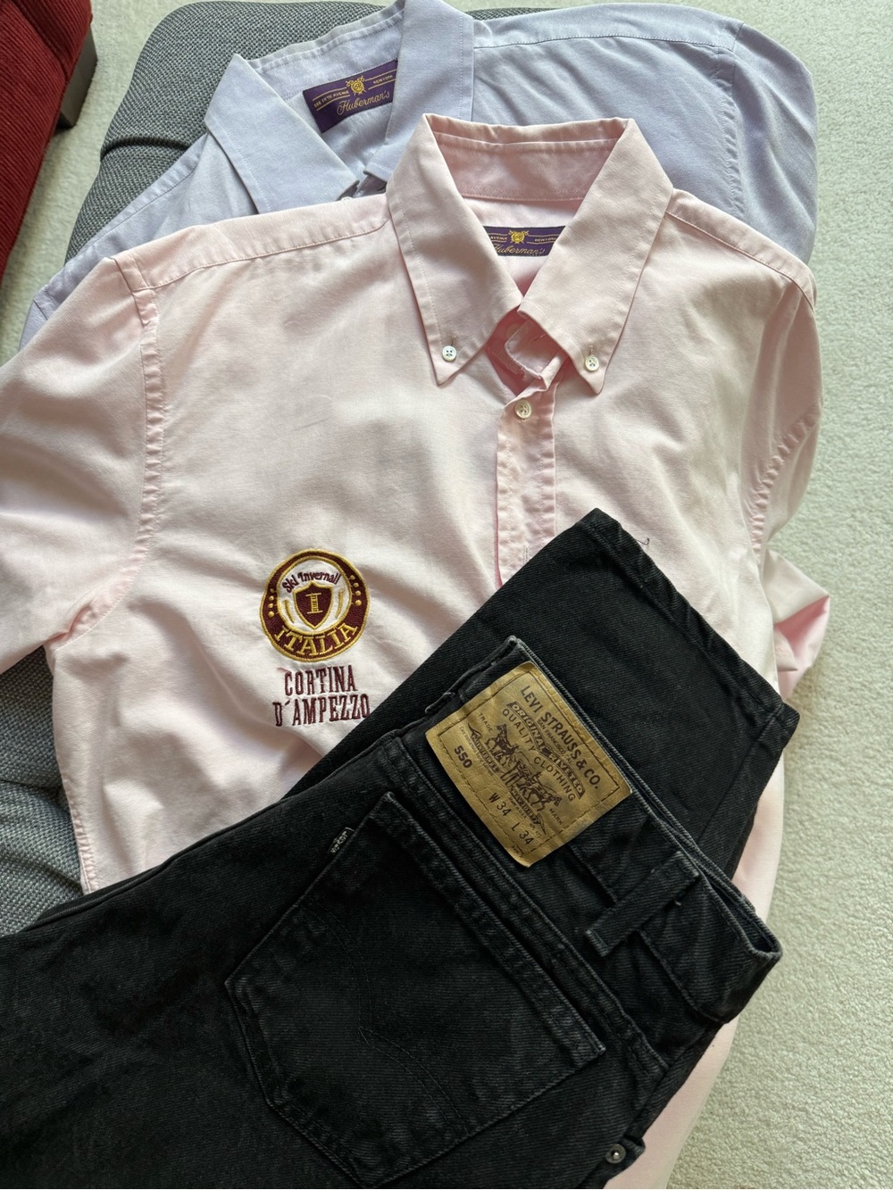 Levi's Black Relaxed Jeans with Bonus  pink Oxford shirt